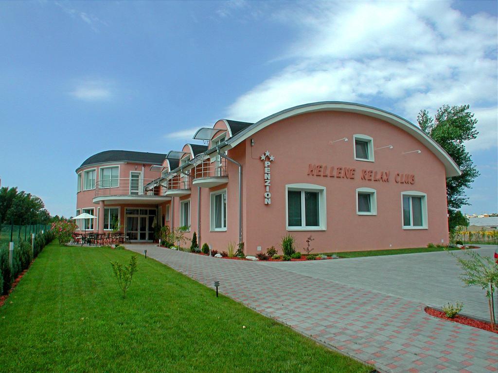 Penzion Hellene Piest'any Exterior foto