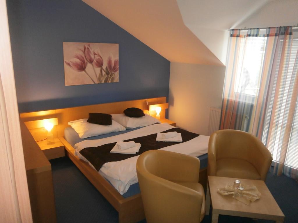 Penzion Hellene Piest'any Zimmer foto